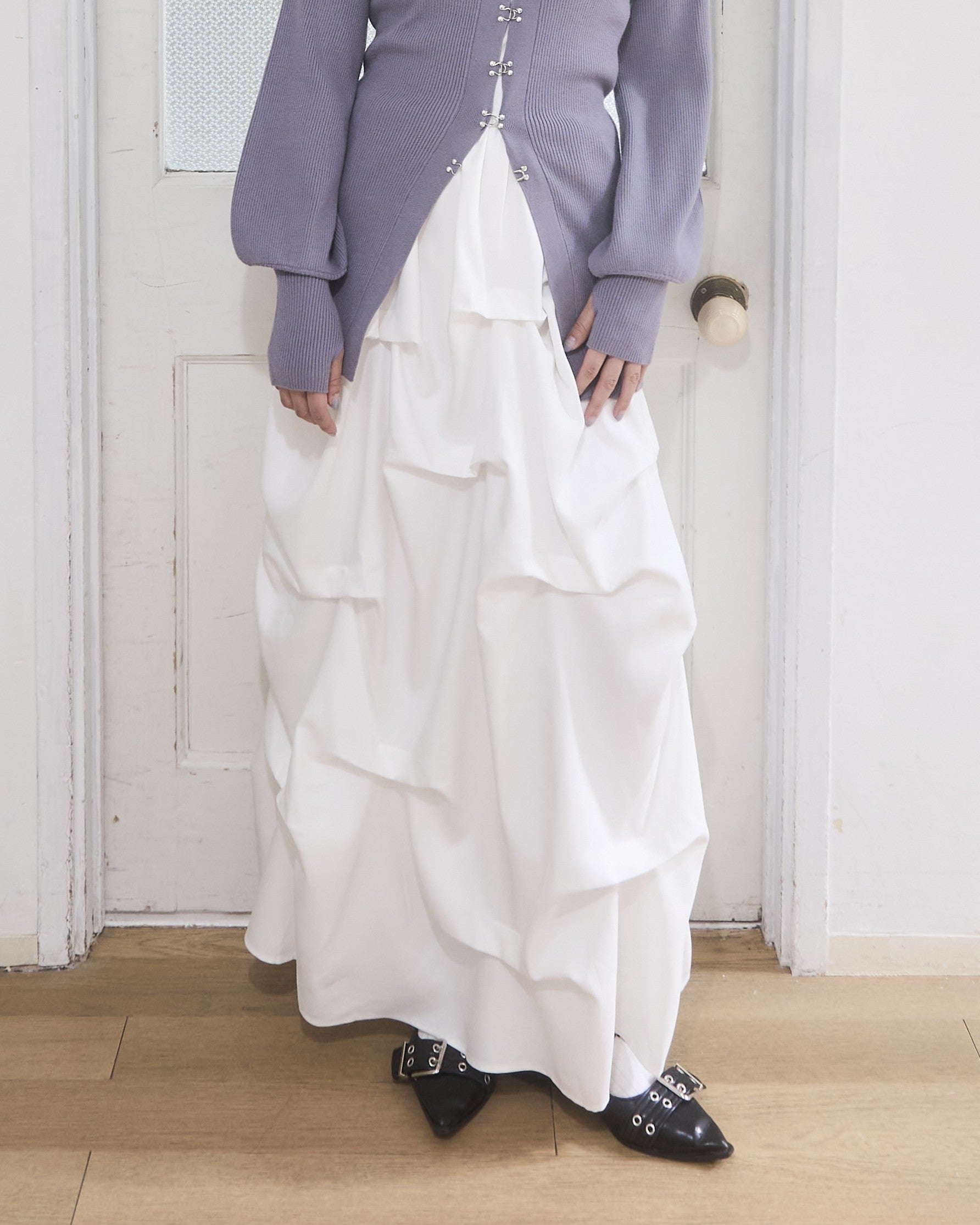 Random tuck skirt
