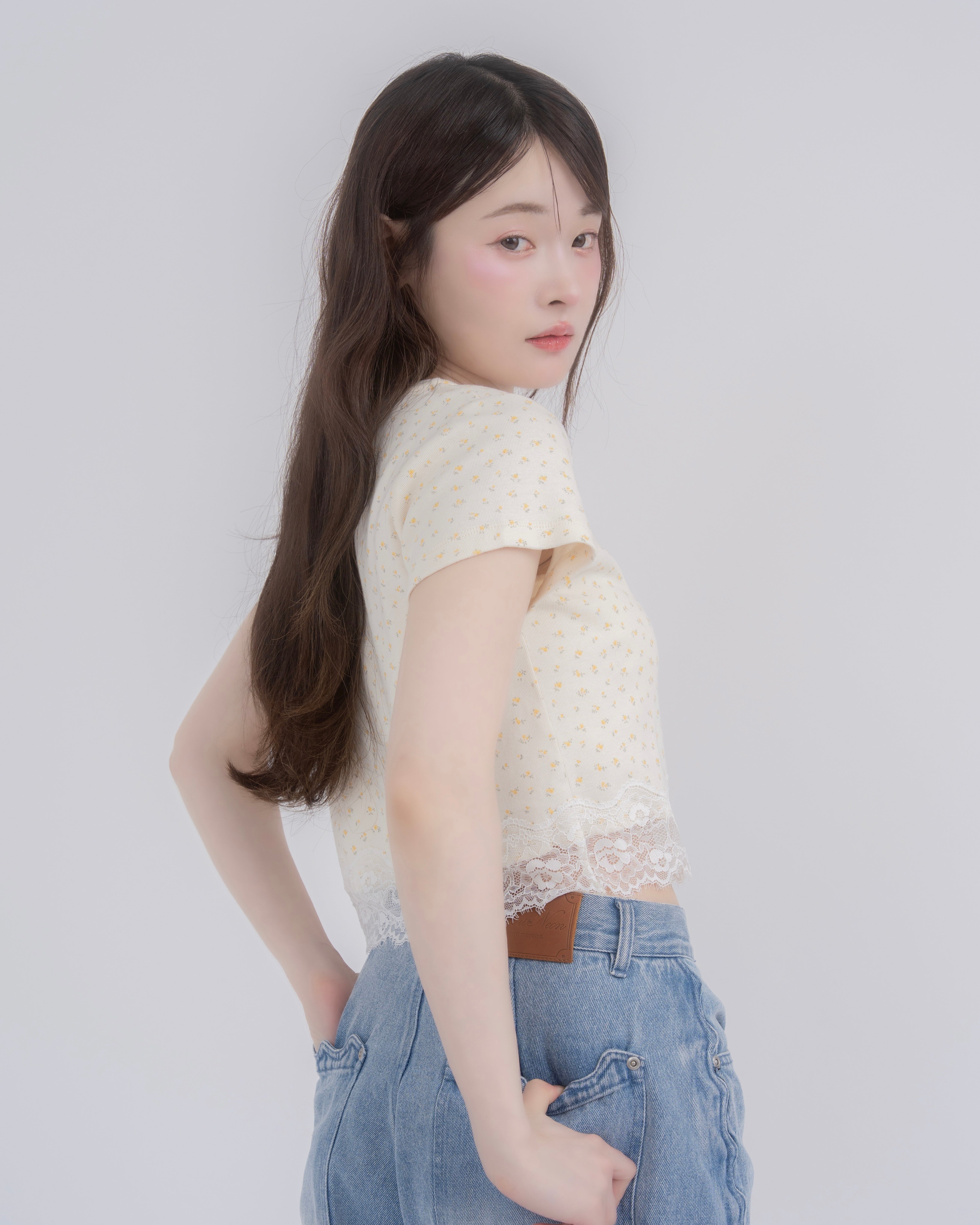 【一部予約】レースヘムＴシャツ