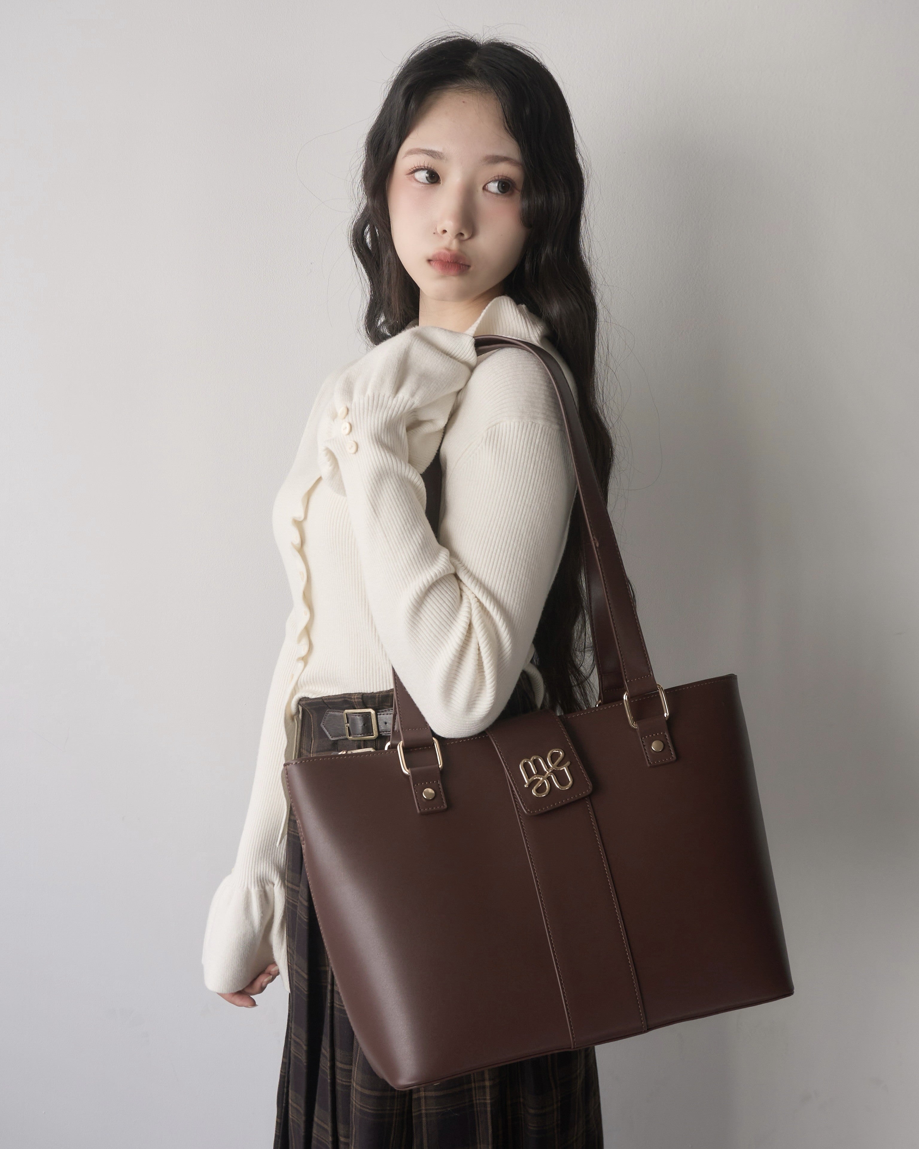 ゆ*)様 値下げ交渉⭕️mellowneon 2wayA4ロゴベルトバッグ ブラ 2wayA4ロゴベルトバッグ｜MELLOWNEON (メロウネオン) 公式サイト