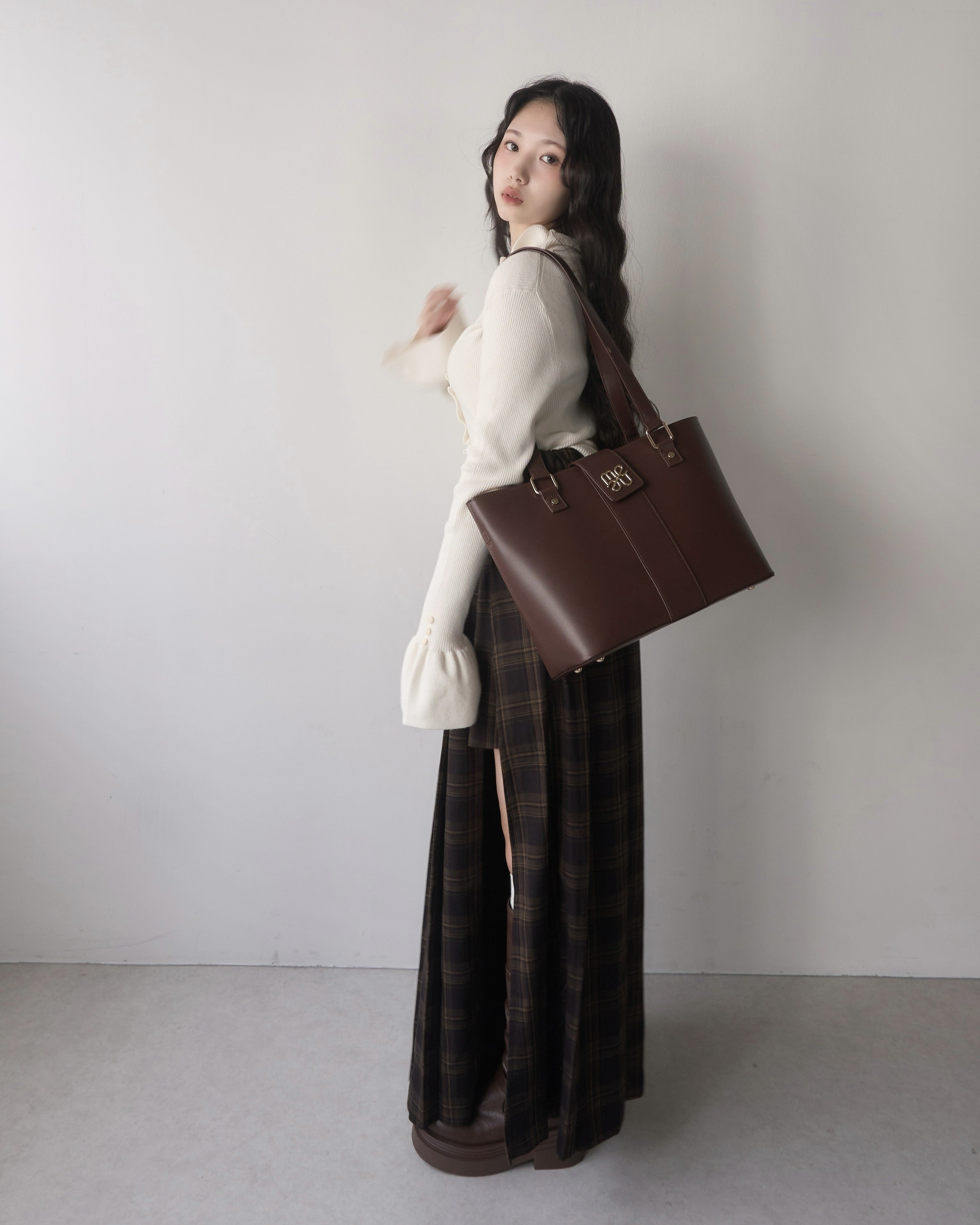 ゆ*)様 値下げ交渉⭕️mellowneon 2wayA4ロゴベルトバッグ ブラ 2wayA4ロゴベルトバッグ｜MELLOWNEON (メロウネオン) 公式サイト