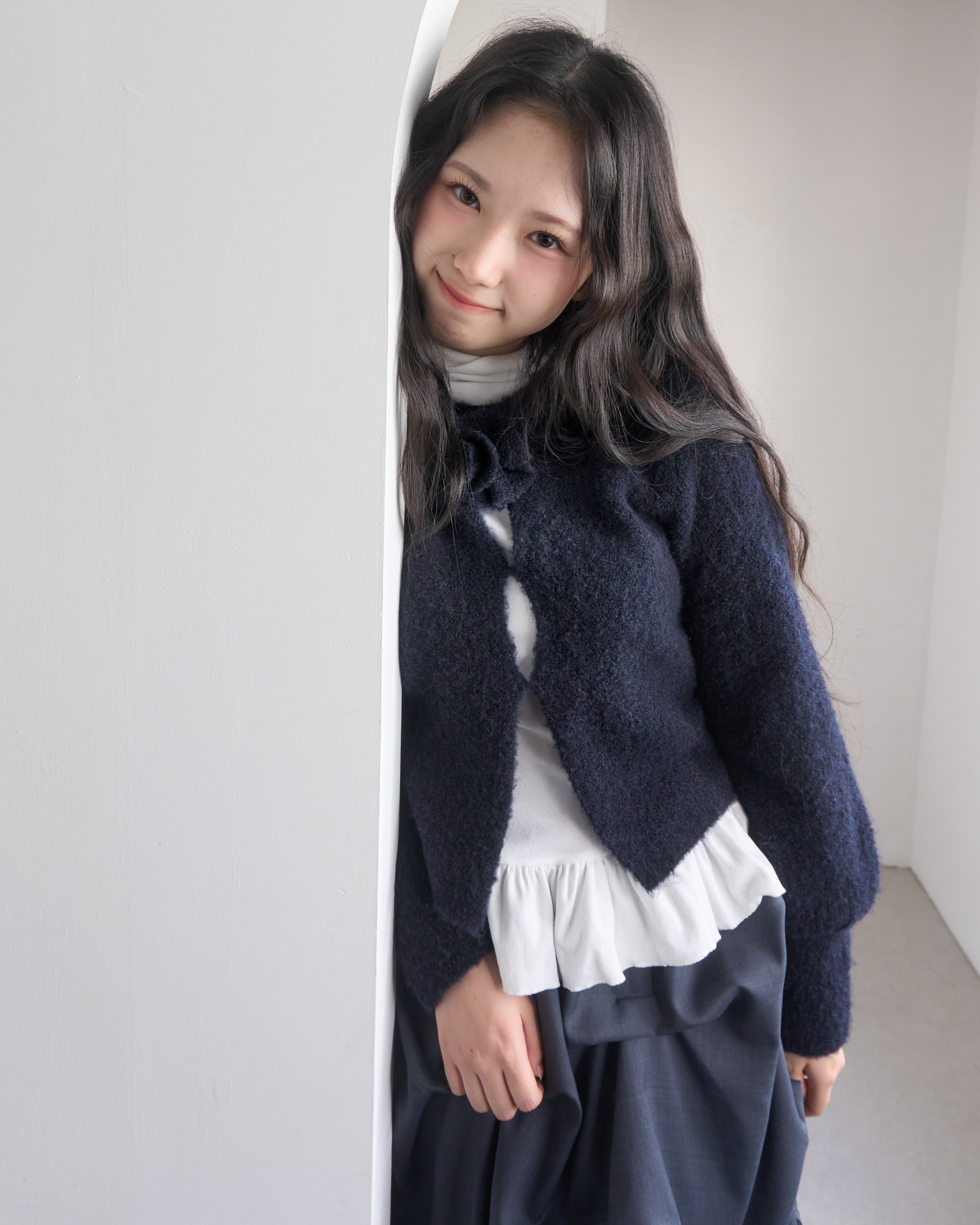 ローズブローチニット&フリルタートルセット｜MELLOWNEON