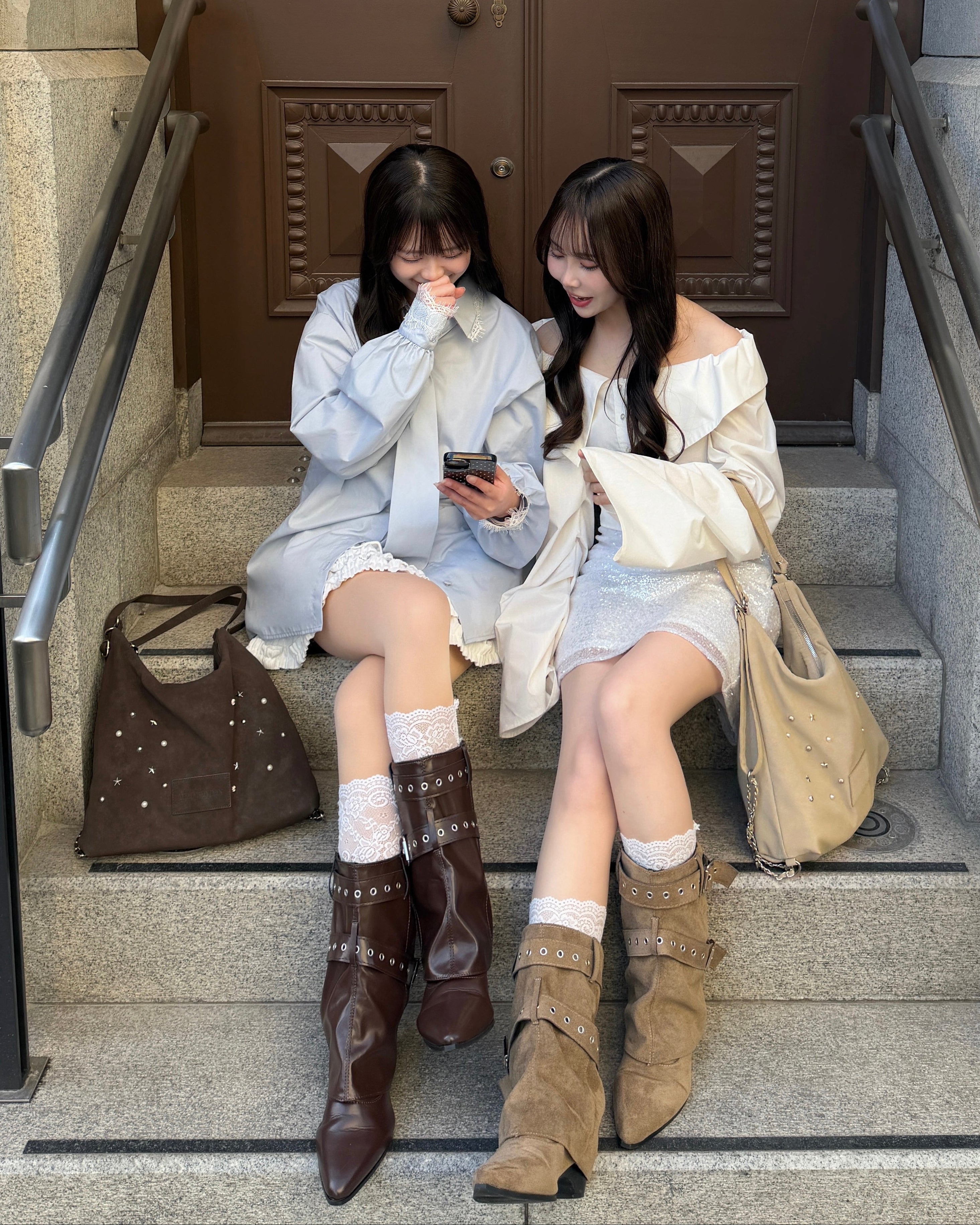 ベルトショートブーツ