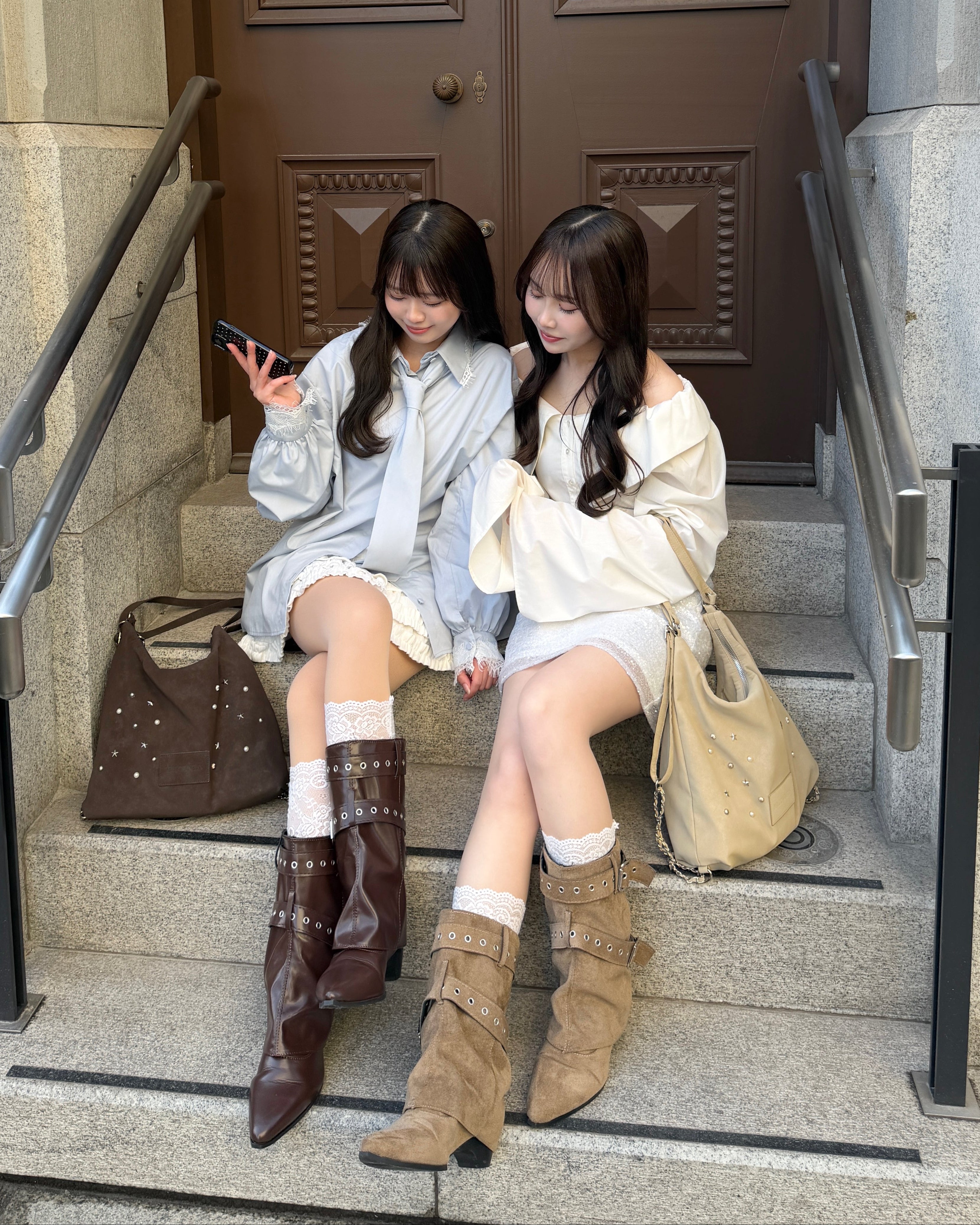 ベルトショートブーツ