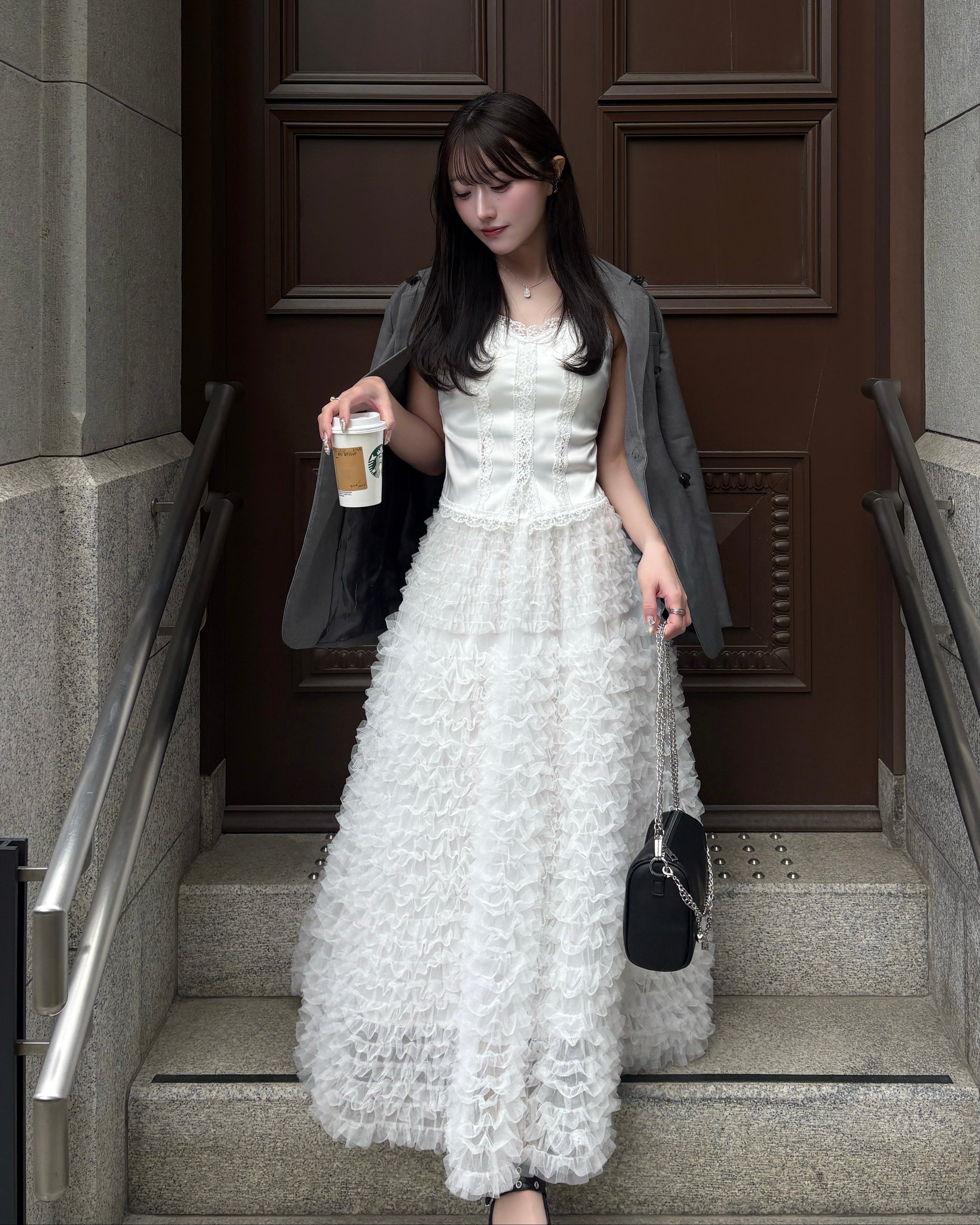 MOSCHINO ビジュー　刺繍テーラードジャケット　白　イタリア製 極希少】MOSCHINO フラワーボタン テーラードジャケット ブレザー