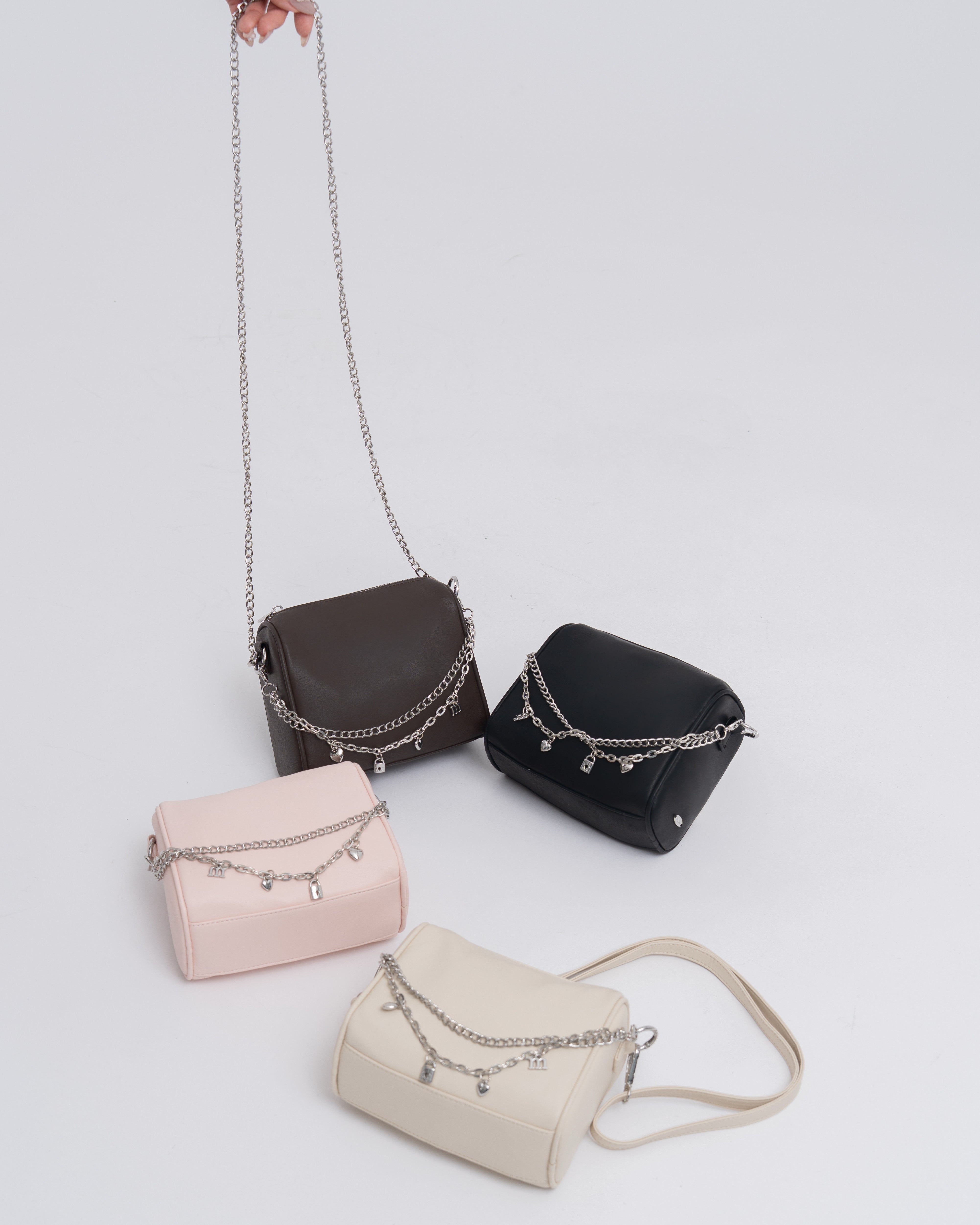 マルチウェイダブルチャームバッグ