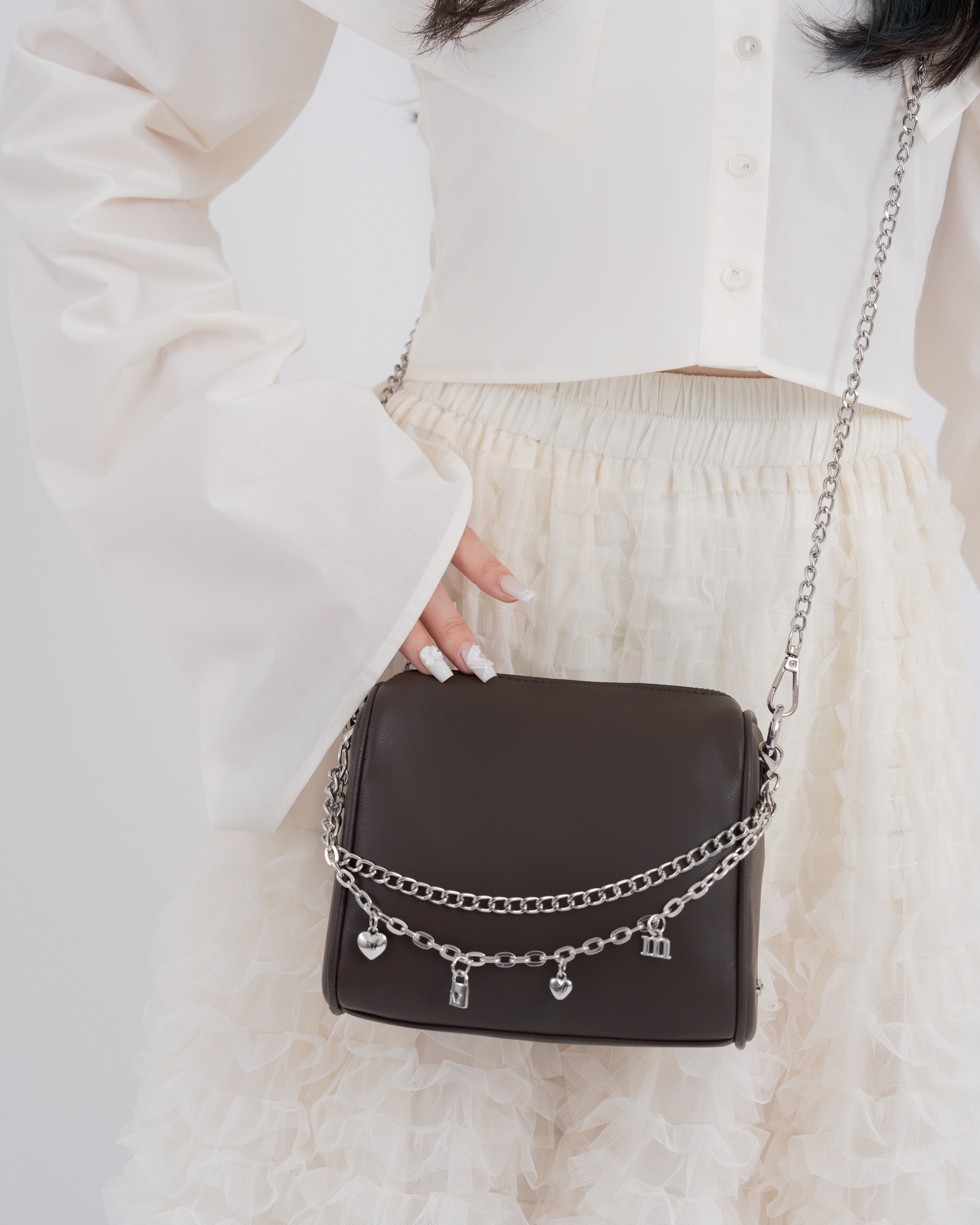 ボリュームフリルチュールスカート