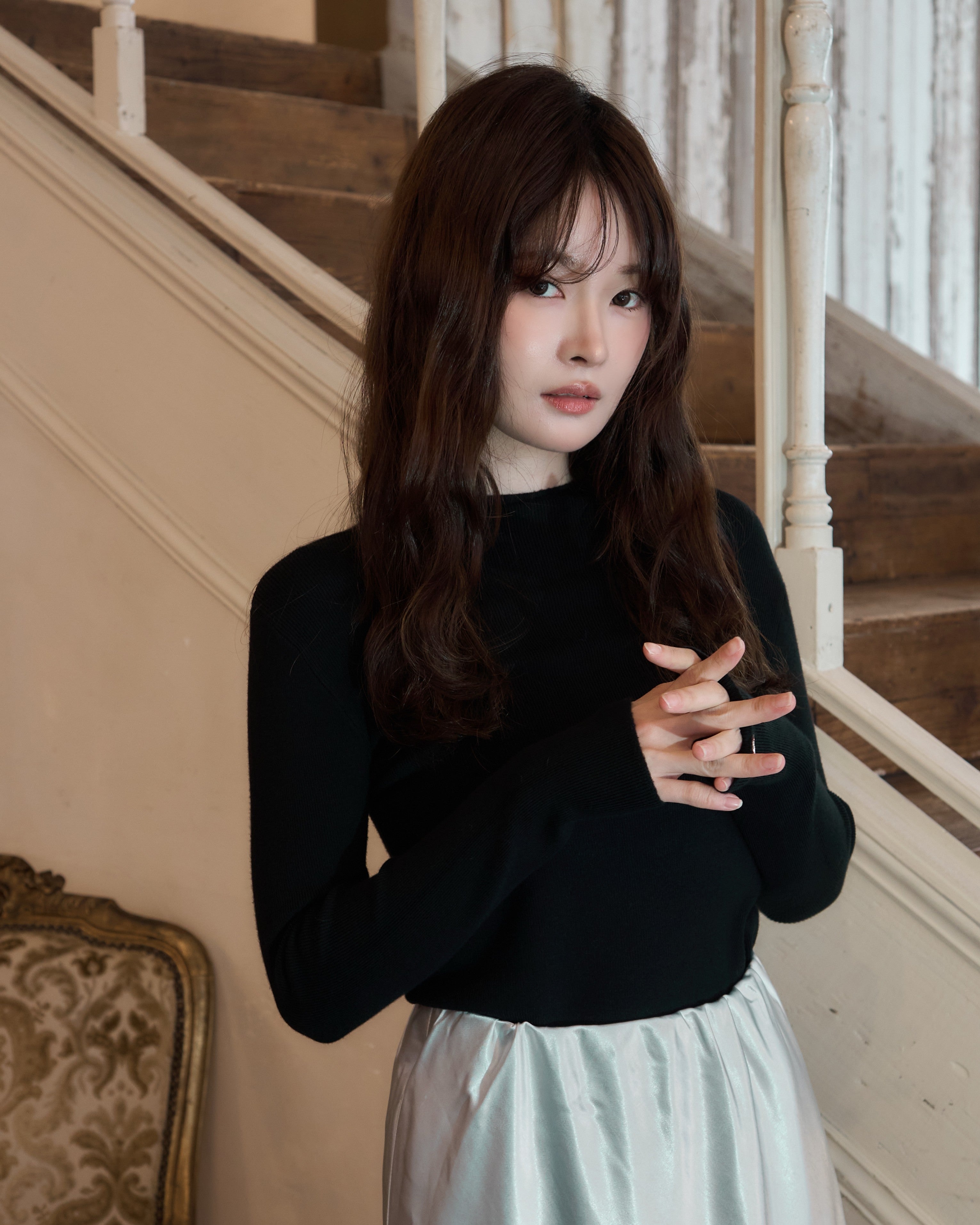 ロゴプレートリブニット