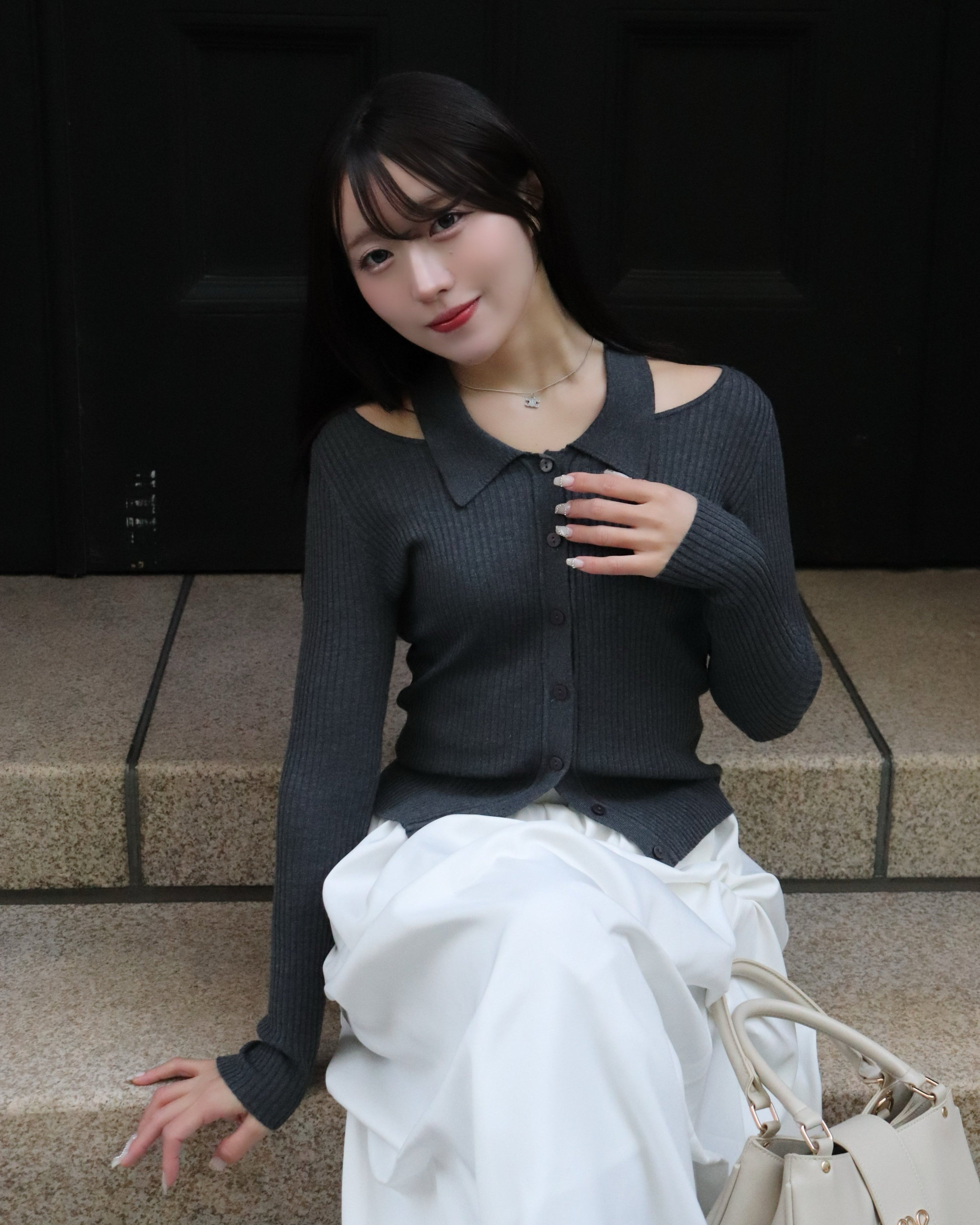 ネックオープンポロニット