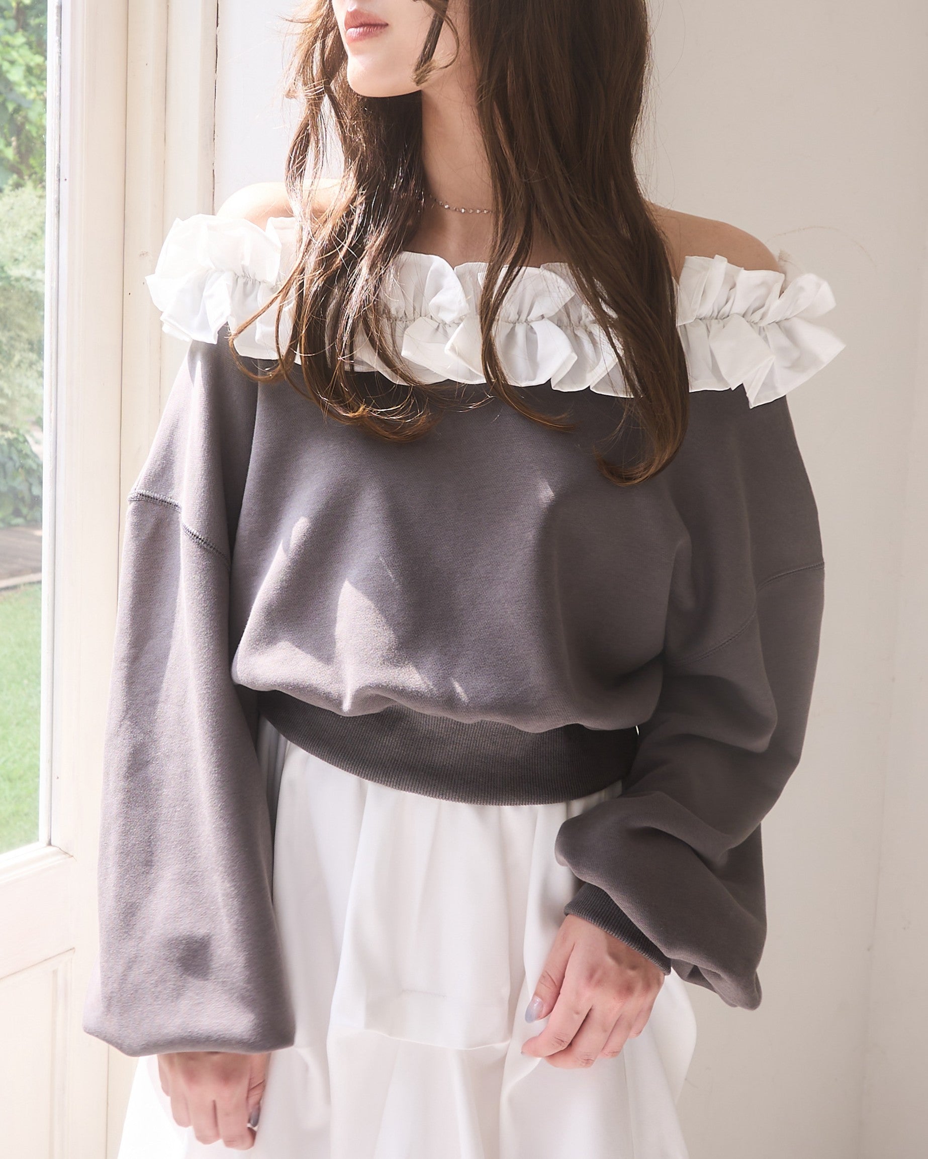 mellowneon オフショルフリルスウェット　グレー オフショルフリルスウェット（スウェット）｜mellowneon